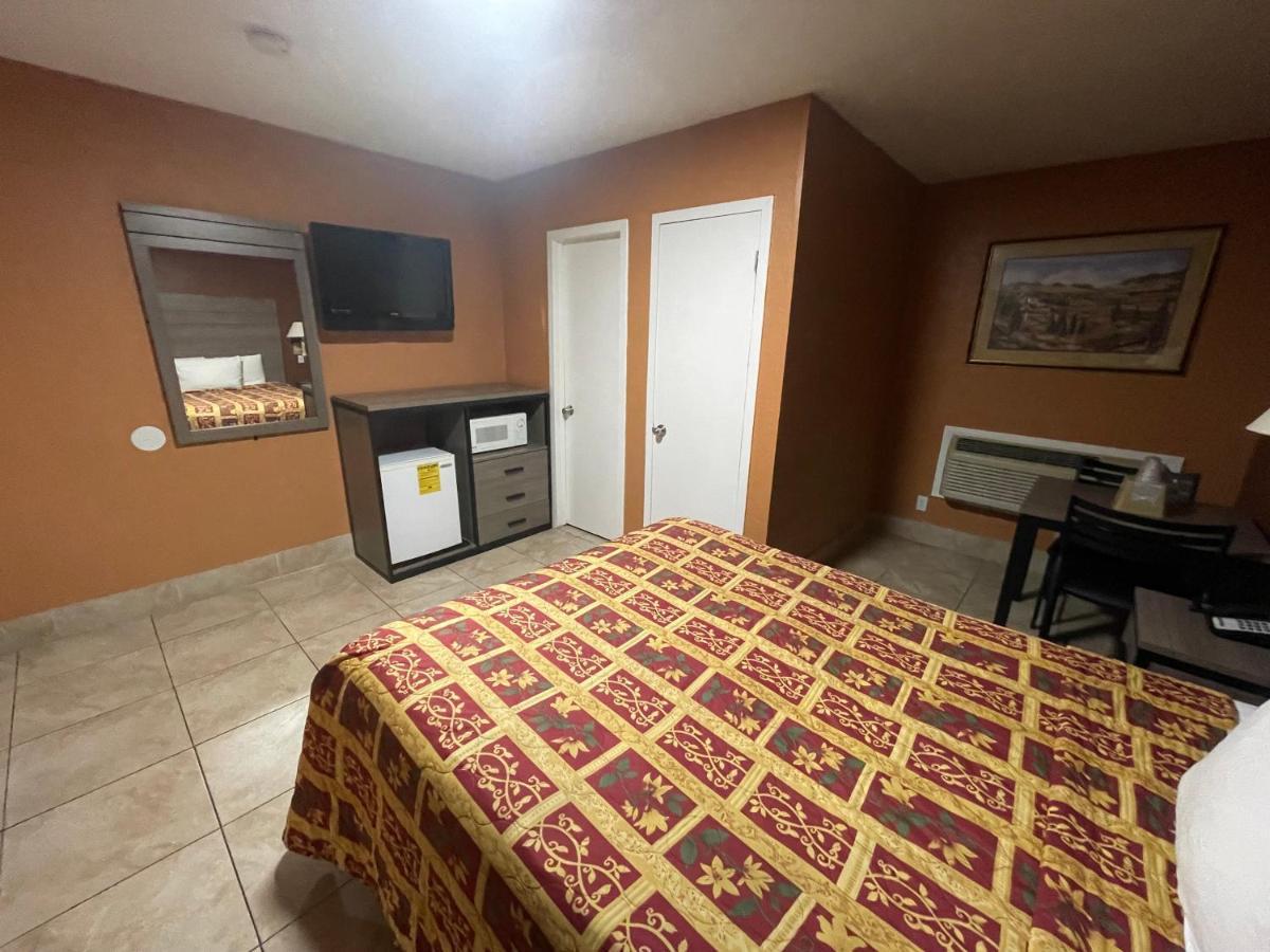 New Corral Motel Victorville Εξωτερικό φωτογραφία
