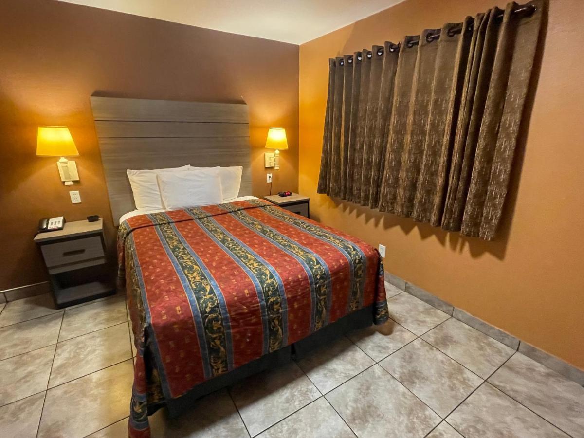 New Corral Motel Victorville Εξωτερικό φωτογραφία