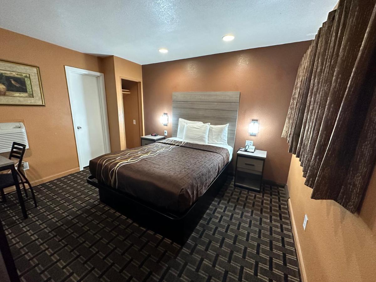 New Corral Motel Victorville Εξωτερικό φωτογραφία