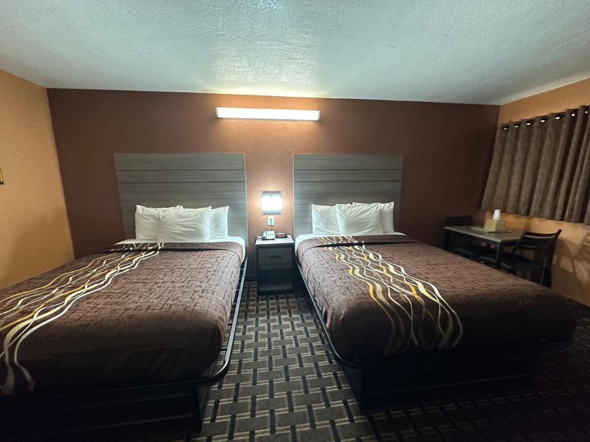 New Corral Motel Victorville Εξωτερικό φωτογραφία